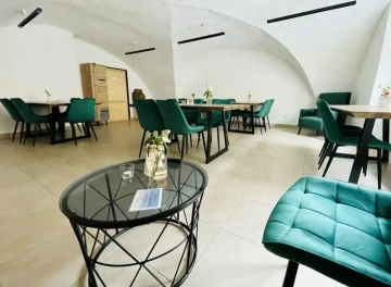 Interiér kavárny Vrátka